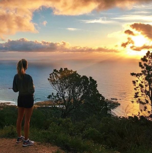 CapeTownEtc's tweet image. Happy Friday Cape Town ☀️ summer is here! Today is looking sunny at a high of 22 degrees. 📸_frommypointofview on Instagram