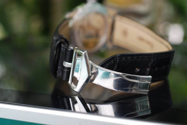 wannaB_BBear's tweet photo. https://t.co/K9QltPa5ne
Patek Philippe ref.6000G
เรือนทองคำขาว 18 k
ขนาดตัวเรือน 37 มม.
หน้าปัดเทาสวยๆ สภาพดี
สายหนังใหม่ บานพับเดิม
ไม่มีกล่อง/ใบ
Bht 5xx,xxx.- / USD 15,xxx.-
#luxe #PatekPhilippe #watches
#menwatch #timedd #Bangkok
📞: 081-684-5835
Line ID: time-dd https://t.co/B4xy9af2xT