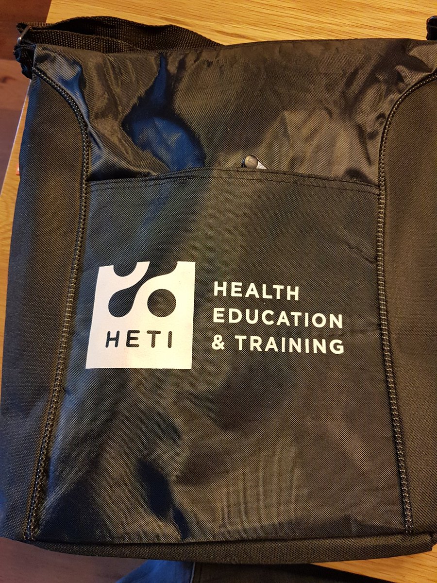 suzanasukovic's tweet photo. Easily the most useful conference bag I had. Once conference papers are discarded, you have a bottle cooler bag. Can't fault practicality of rural people #RHRC2017 @ALIANational maybe for the next conference https://t.co/h21vTvGO3z