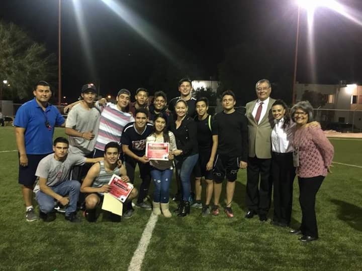 prepakino's tweet photo. 🏆⚽ El equipo integrado por alumnos de quinto semestre de la PK,  registrados bajo el nombre  "Los Ninis F.C" se coronaron como Campeones en el Torneo organizado por Universidad Kino y CIK #Felicidades #SoyPrepaKino #SoloLosMejores https://t.co/uKlK1bz6Xg
