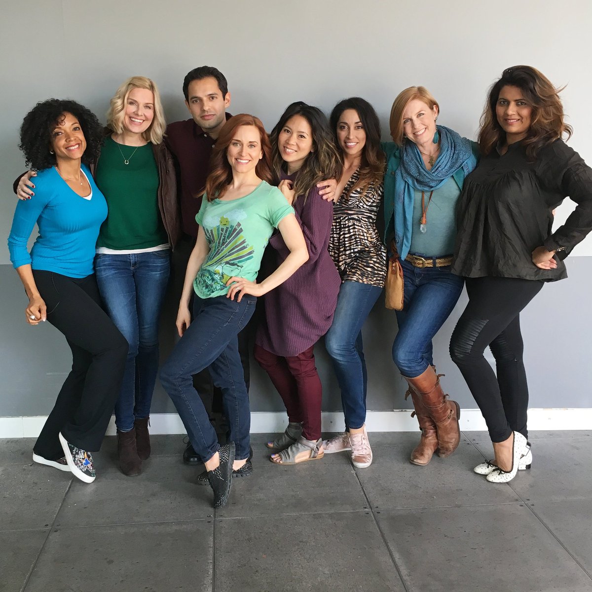 group_ease's tweet photo. So excited to be on set today at YouTube Space shooting our pilot, #GroupEase! Deeply grateful for our wonderful cast and crew! #GroupEaseSeries #WomenInComedy #whohaha #funny #elizabethbanks #youtube #comedy #empowerment https://t.co/D4Ldjs62PC