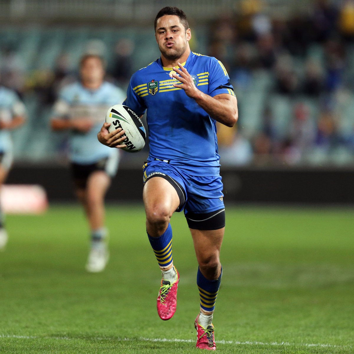 TheParraEels's tweet photo. 📝 OFFICIAL | All the details as @JarrydHayne signs for 2018 season: https://t.co/Y1ngt9V14Z #blueandgold https://t.co/D4ffhv5J9O