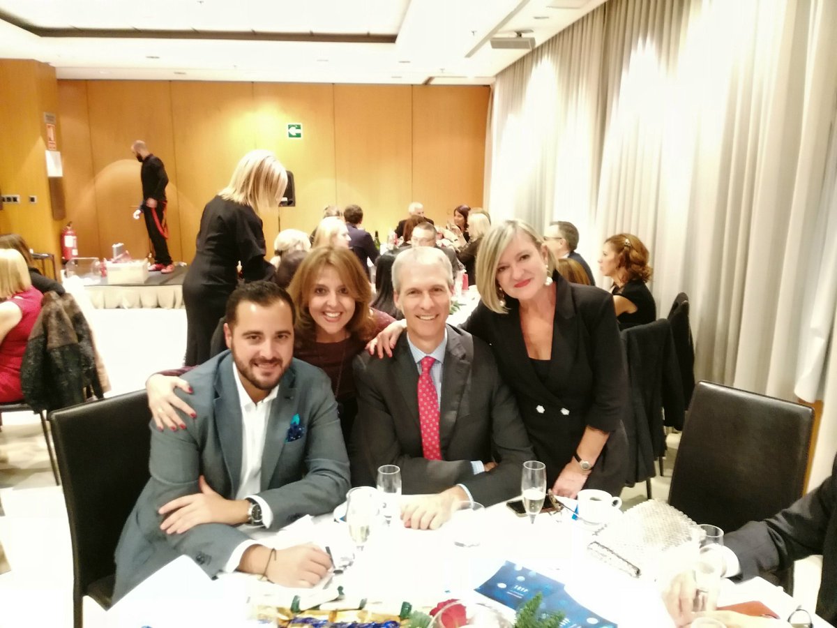 ConchaPardo's tweet photo. Que gratificante recibir los elogios de nuestros cliente durante la cena maravillosa que prepararon los equipos de #Trypoceanic y #Trypazafata . Dicen que en @MeliaHotelsInt se sienten en casa! Qué mejor que eso? #meliaspain https://t.co/LPRVnMiyef