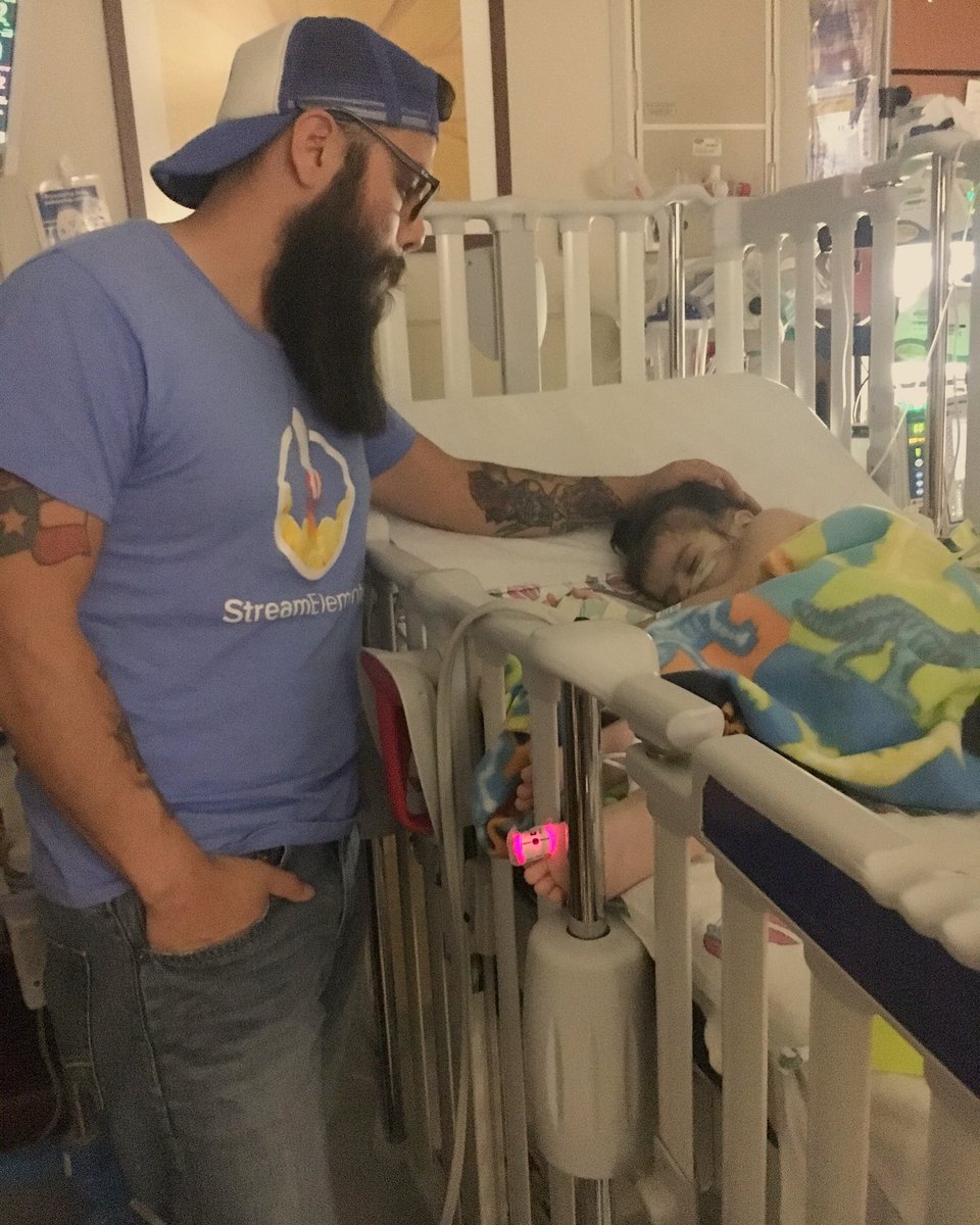 thebeardedGAMR's tweet photo. Said good night and headed home.  Layton breathing hasn’t improved much😔. She will be airlifted to Children’s Hospital Houston tomorrow. Wishing I could trade places Thanks for your continued good vibes 💜✌🏼@TwitchFBPage @StreamElements @Twitch_Connect @HTSCommunity https://t.co/x0c2r33n2W