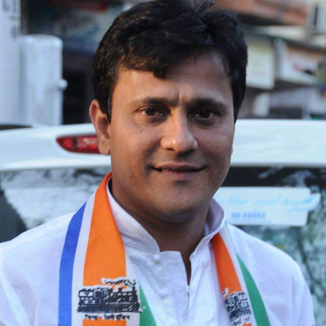 shanpawarofc's tweet photo. #संदीप_देशपांडे म्हणजे #मनसे चे #slow_poision आहे रात्री #डिबेट त्यानंतर हळू हळू #भिनंत व सकाळी #direct_attack 😀😀😀😀😀 https://t.co/46XGEuzbZQ