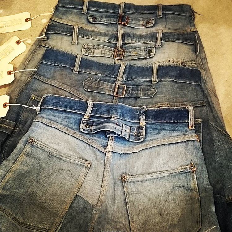 FURUGI_FESTIVAL's tweet photo. delightclothingさん出品情報♪
ヴィンテージのデニムパンツ、オーバーオール、バディーリー人形などをフリマ価格で続々出品！
▼詳細はこちら
https://t.co/zs76zMcz4H https://t.co/rachv2cL7U