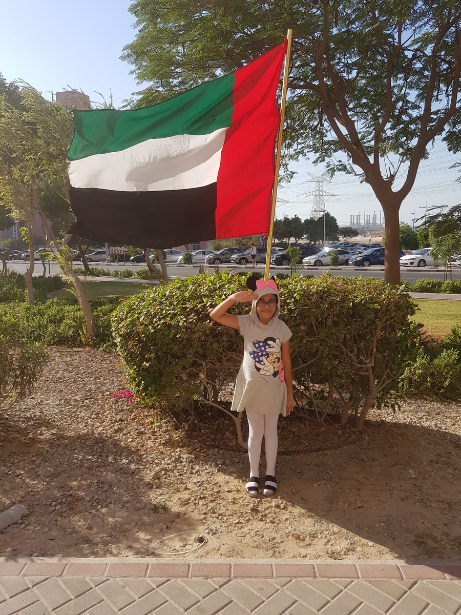 Happy national day <a href="/HamdanMohammed/">Hamdan bin Mohammed</a> Nishka and mum want to meet you