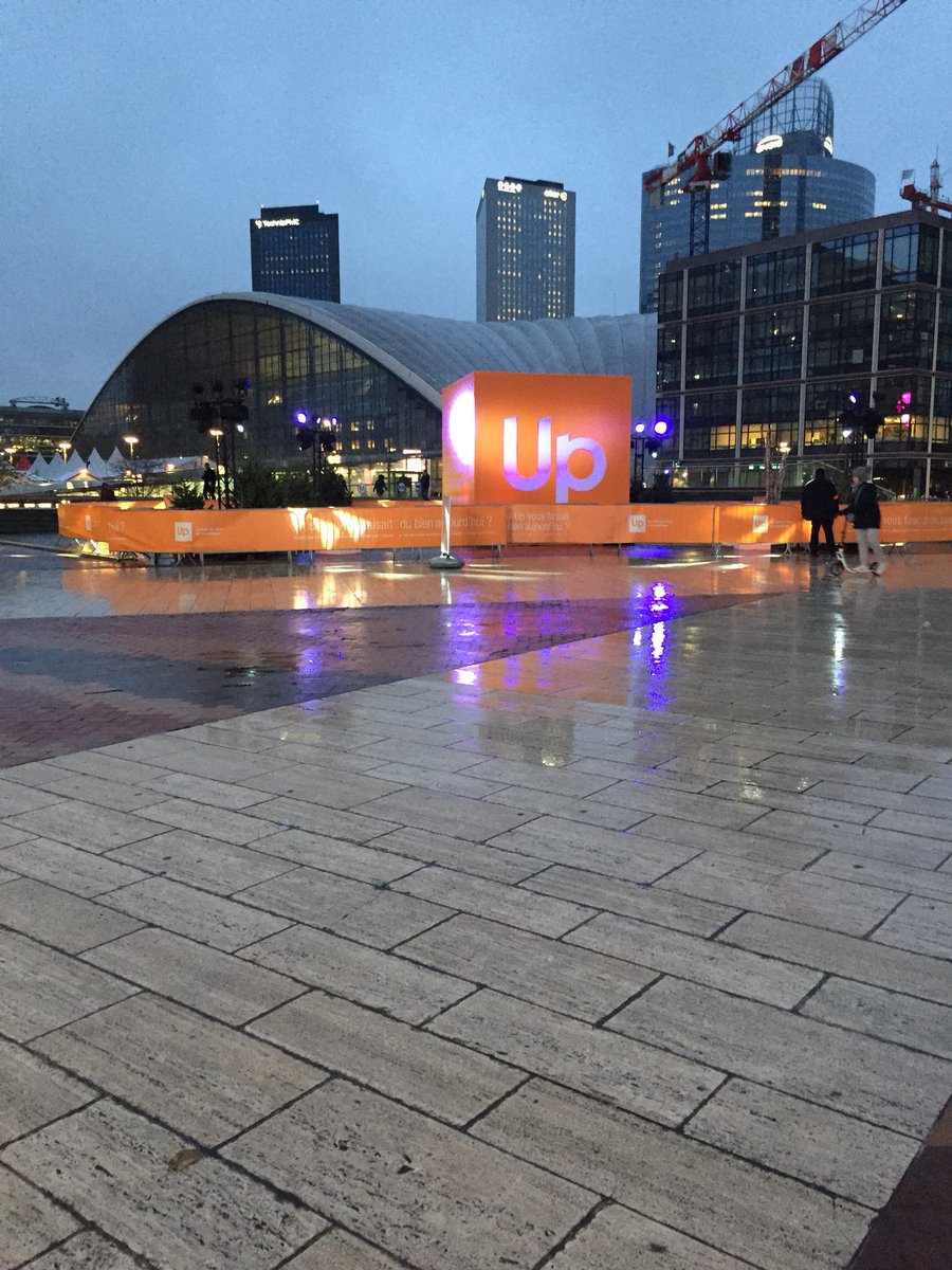 jacquesyvesh's tweet photo. Up à La Défense ! Venez vous faire du bien https://t.co/2siYuSRK9l