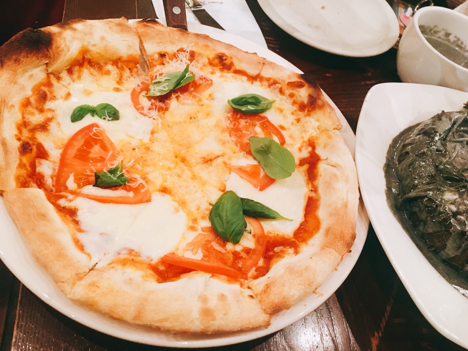 Mandelina12's tweet photo. 강남 프리모바치오바치
넘나 맛났던😋 https://t.co/SSKzk2E5A1
