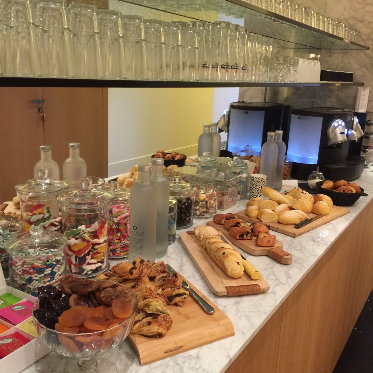 On n'est pas bien accueillis à  <a href="/MeetingLab/">MeetingLab Europa</a> pour le dernier  K Fait Com de <a href="/ClubComMP/">ClubComMP</a> de l'année sur les #CivicTech ? 👍🔝
Nos intervenants s'interrogeront sur la place et l'ambition des "technologies civiques" 🤓