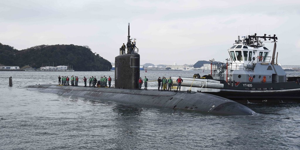 #USSTucson visits Yokosuka, #Japan during @US7thFleet deployment - go.usa.gov/xn9nn #SSN770