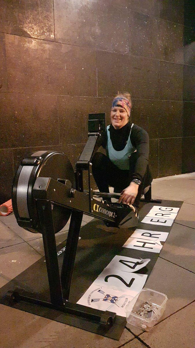 The last hour of the <a href="/EdinburghUniBC/">Edinburgh University Boat Club</a> 24hr row!! Spirits are high, please donate to help our club!  justgiving.com/crowdfunding/e…