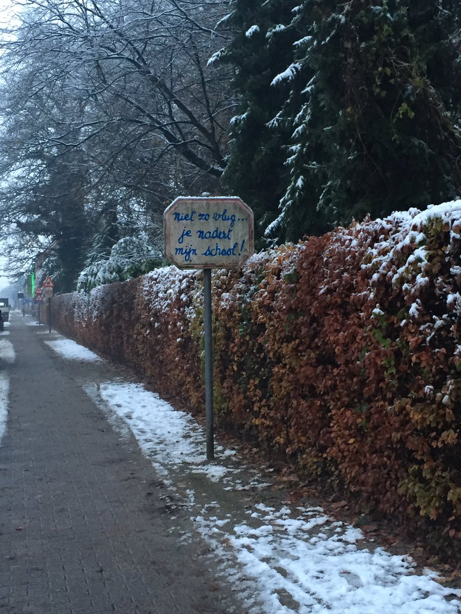 GeoViewBe's tweet photo. Felicitaties vr medewerkers #gemeente @merelbeke om #fietspaden netjes te maken deze #witte morgen #goodjob @FietsersbondBE @frankdeboosere https://t.co/qV7slQ3Rae