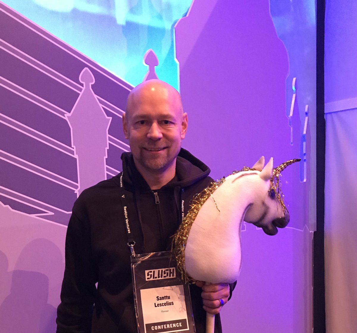 lescelius's tweet image. Päivän löytö #SLUSH17 #Finnishunicorn