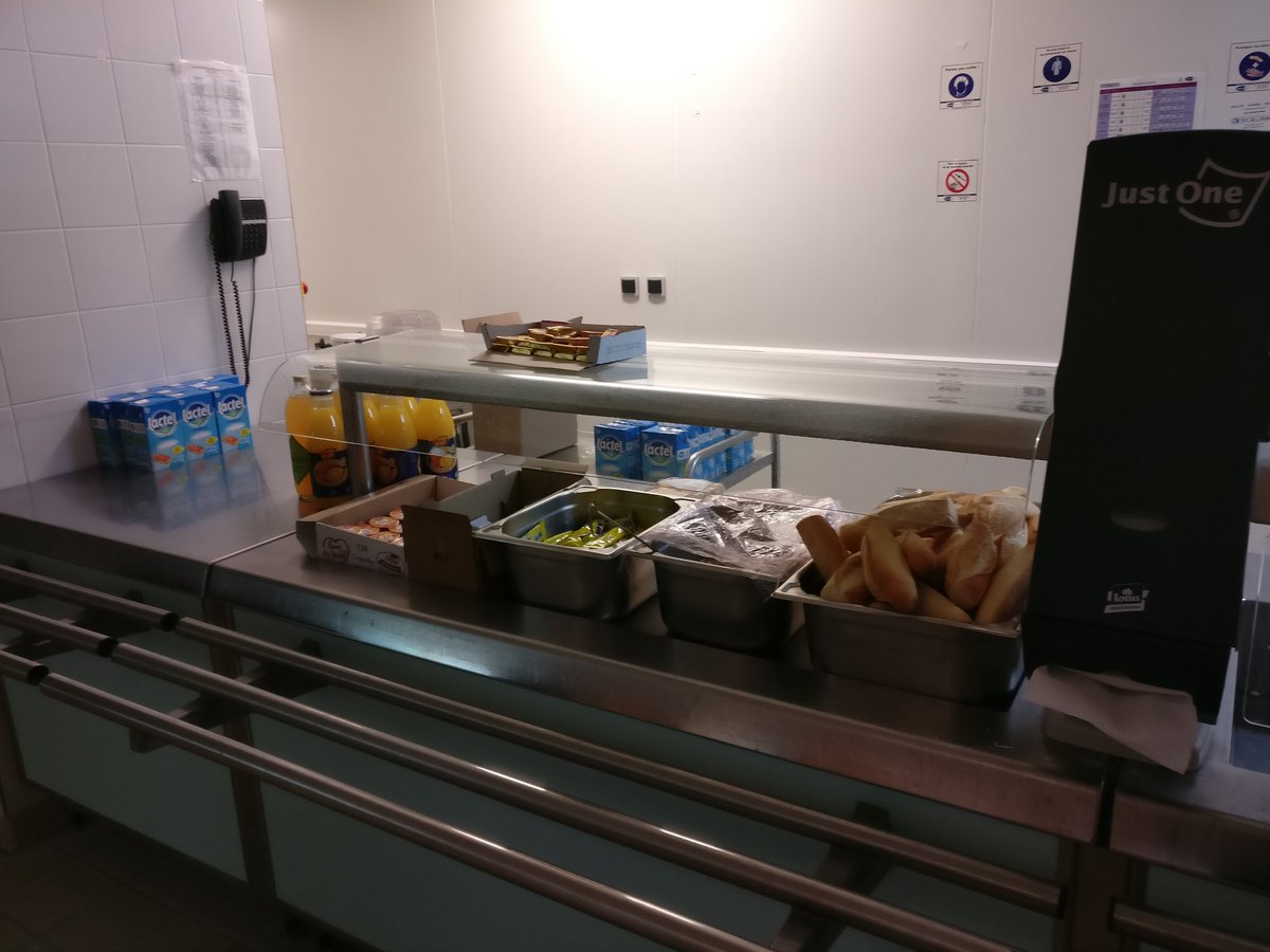 jzallio's tweet photo. Aujourd'hui on parle #petitdejeuner au collège F. Flagon de #valenton @val_de_marne @AcCreteil #tweetTsvt https://t.co/Rli7gU0STl