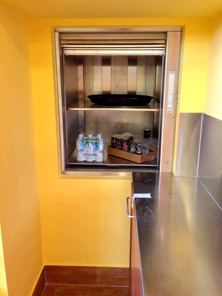 lift_serviceit's tweet photo. Fornitura e installazione di #montascaleapoltroncina per adempiere le normative vigenti sulle barriere architettoniche e fornitura e installazione #microlift, montacarichi per sole cose, soluzione ideale per la movimentazione dei carichi fra vari piani #LiftServiceIT #Ascensori https://t.co/PtcnWvpwCr