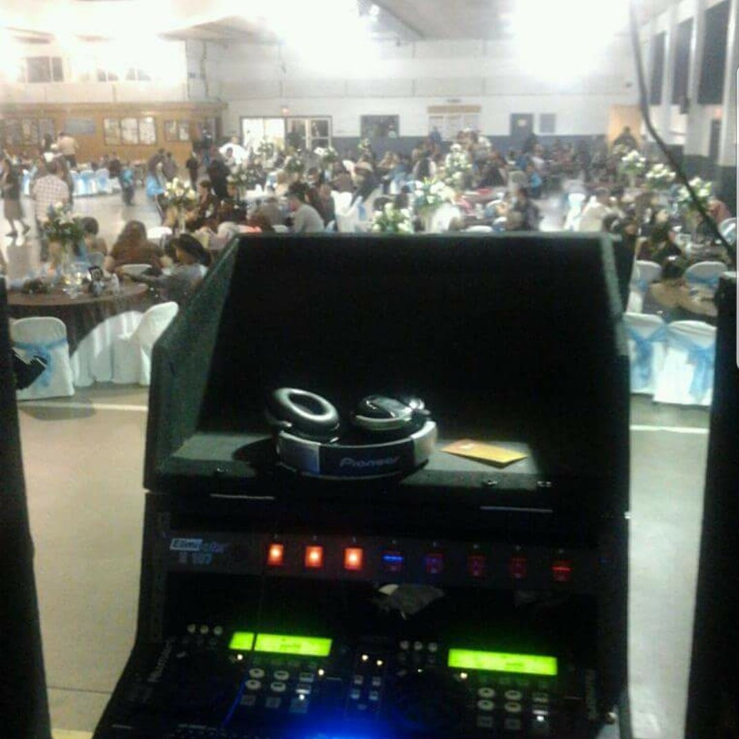 platinumstyleab's tweet photo. Throwback Thrusday When i Used to Deejay, Had Taken This picture When i Was Setting up My Parties Were Lit i Would be on The mic Pumping Up The Whole Crowd #platinumstyle #music #pioneer https://t.co/gVFT2oeBDL