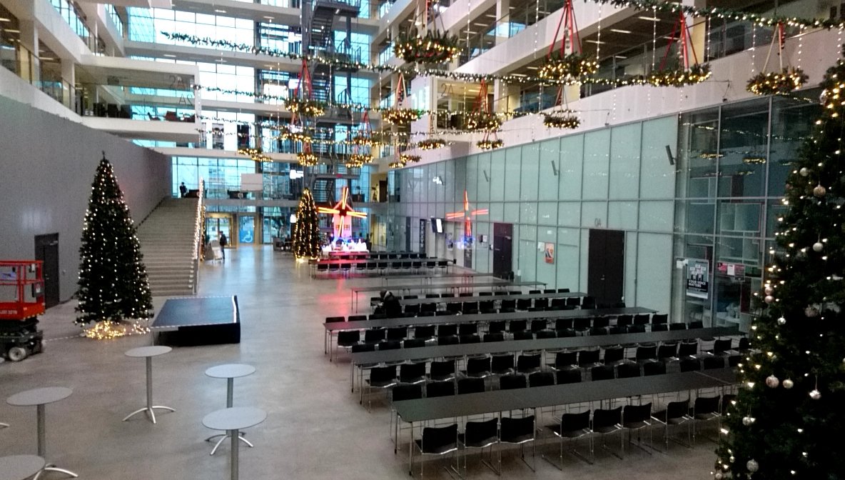 lislakris's tweet photo. Ready for Christmas #lifeatitu https://t.co/fR58vwWXka