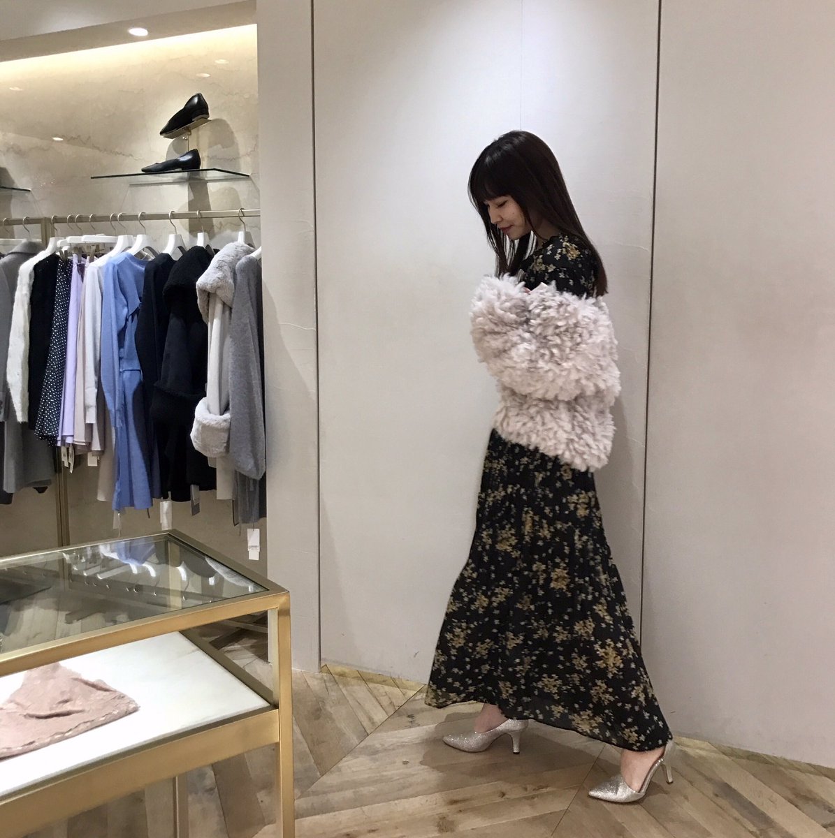 Snidel公式アカウント Staff Snap 可憐な小花柄にプリーツが印象的なヴィンテージライクのロングワンピース プリーツデザインロングワンピース 14 000yen Tax チェック T Co 6yfmeuqbc6 Snidel スナイデル 新作 Dress T Co Snidel公式アカウント Staff Snap 可憐な小花柄にプリーツが印象的なヴィンテージライクのロングワンピース プリーツデザインロングワンピース 14 000yen Tax チェック T Co 6yfmeuqbc6 Snidel スナイデル 新作 Dress T Co