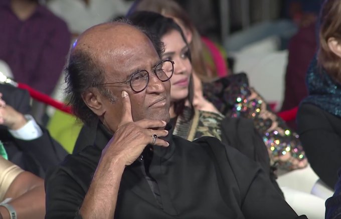 toptamilnews's tweet photo. சூப்பர் ஸ்டார் ரஜினியின் #2Point0 பிரம்மாண்ட இசை வெளியீட்டு விழாவின் ஸ்நீக் பீக்!
#SUPERSTAR #Rajinikanth #2point0music #2point0audiolaunch #Dubai #AkshayKumar
@superstarrajini @akshaykumar @rajumahalingam @shankarshanmugh @iamAmyJackson @arrahman
https://t.co/hfUjFU0JRU https://t.co/70Mu3wmVaP