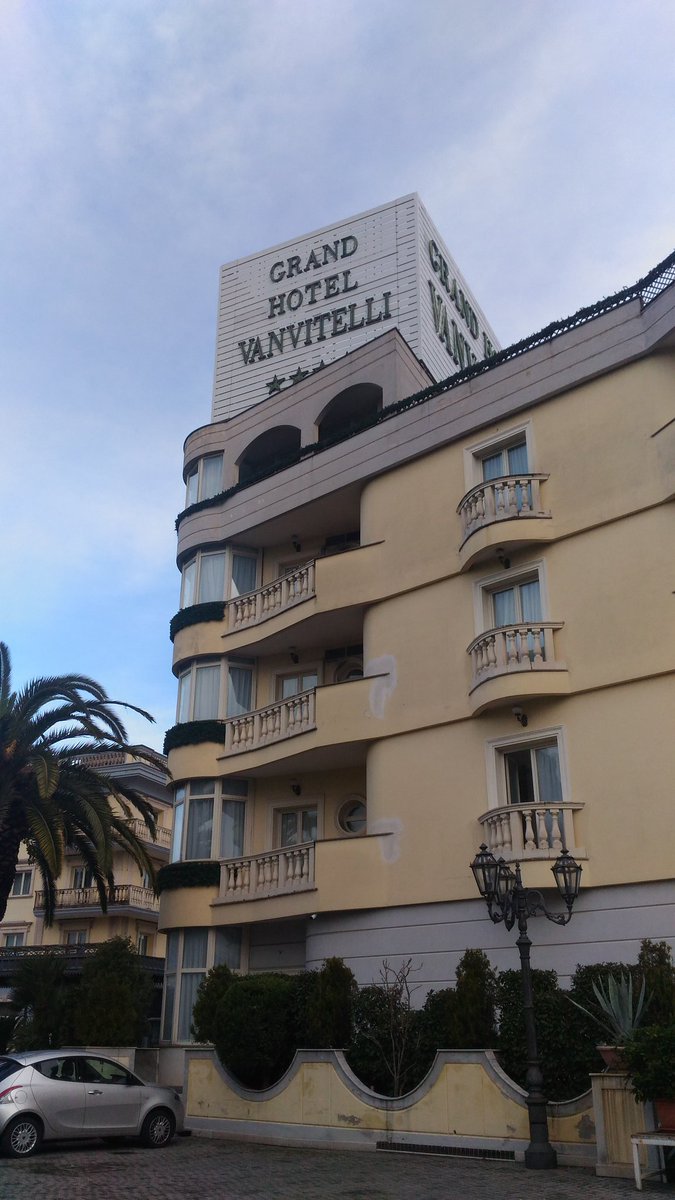 GUFPI_ISMA's tweet photo. #EventoMetrico #3EM2017 #caserta #HotelVanvitelli https://t.co/l8QP6QYzkR