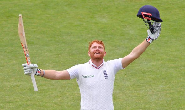 GregMulholland1's tweet photo. Great support from @englandcricket @YorkshireCCC @jbairstow21 for #WallofWhite @England_RL in the @RLWC2017 #WorldCupFinal tomorrow! https://t.co/ggmqC0CPxr Hope the boys can #BringitHome! #RLWC2017 ๐Good luck in the 2nd #Ashes test! ๐ #GetBehindEngland! https://t.co/UxJE1RBJAO