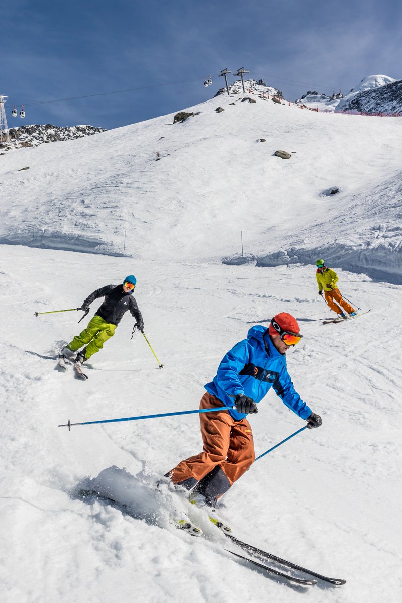 fdskiing's tweet photo. December Discounts on Ski and Snowboard Lessons with https://t.co/eaUSXB9zut 
BOOK NOW ! https://t.co/8WVGHa5DrJ