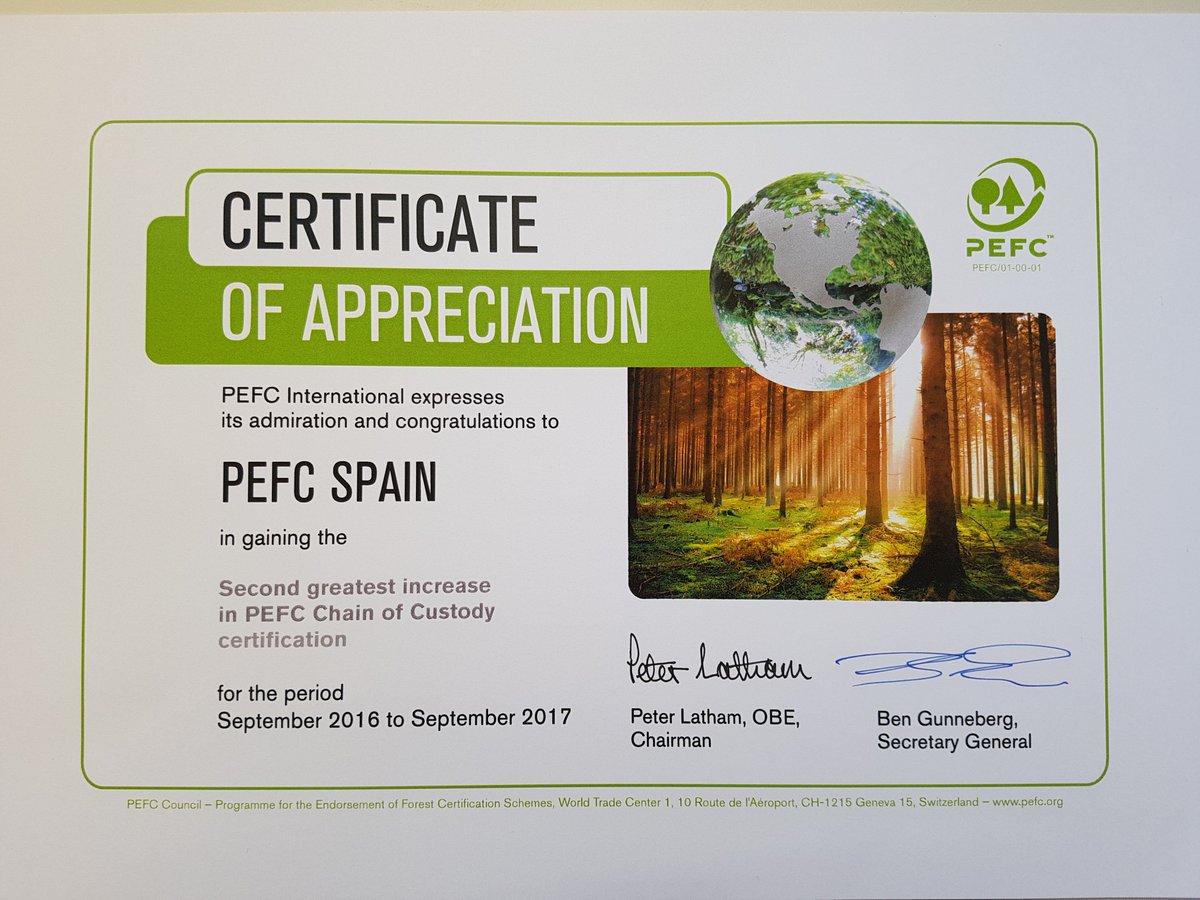 PEFCSpain's tweet photo. Estamos muy felices de recibir de nuevo el reconocimiento de @PEFC Internacional por el crecimiento en empresas certificadas en España. Lo queremos compartir con todas ellas, 1.341 empresas sostenibles que nos ayudan a cuidar los bosques. Gracias!! 😀🌳🌲
#PEFCWeek https://t.co/Kr8eQxR138