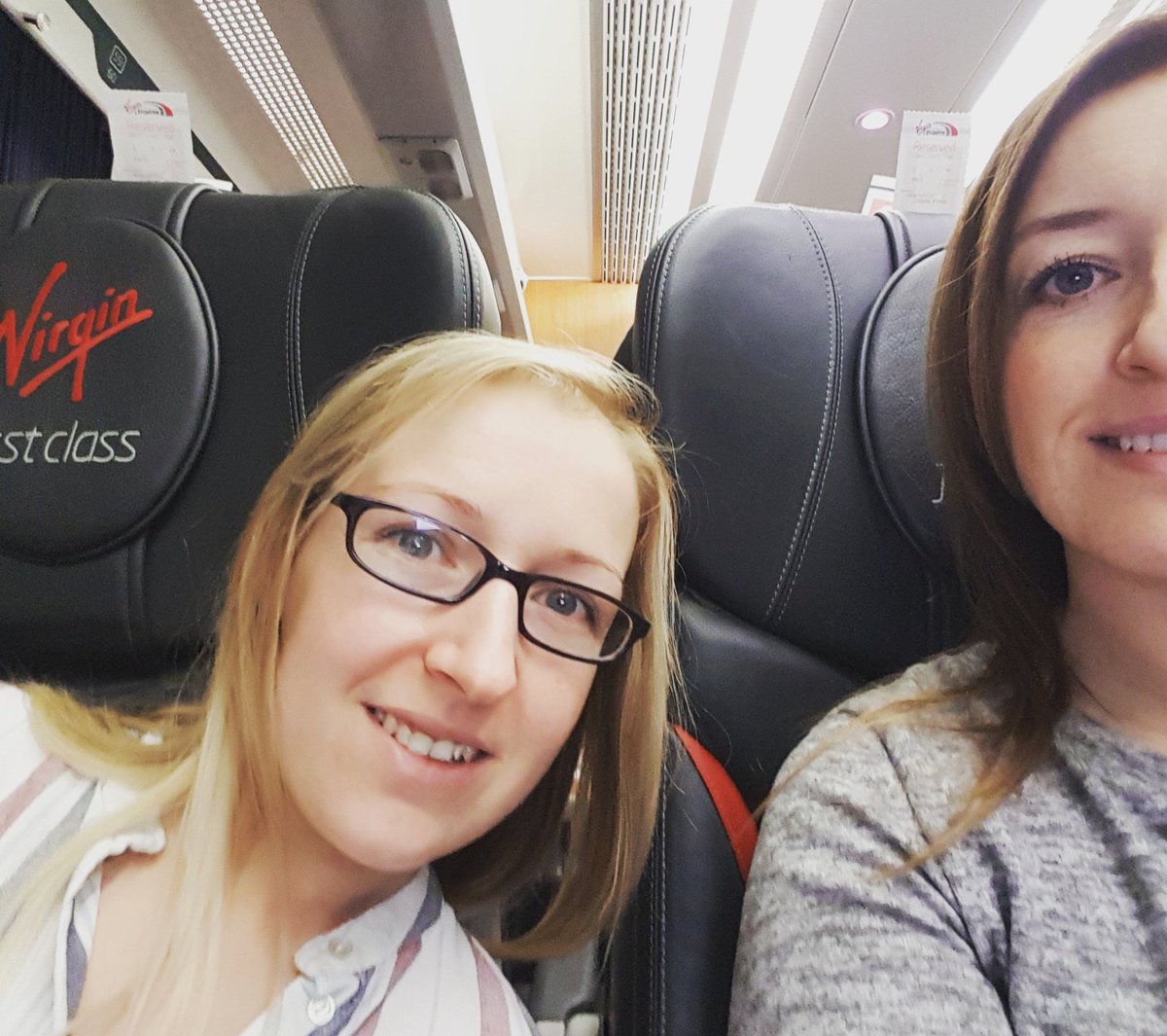 linzosmalingos's tweet photo. En route to London with @85Jenna for some festive fun! Thanks for the #plushtush @Virgin_TrainsEC 🍾🥂🚅 https://t.co/dPMwJ83yXu