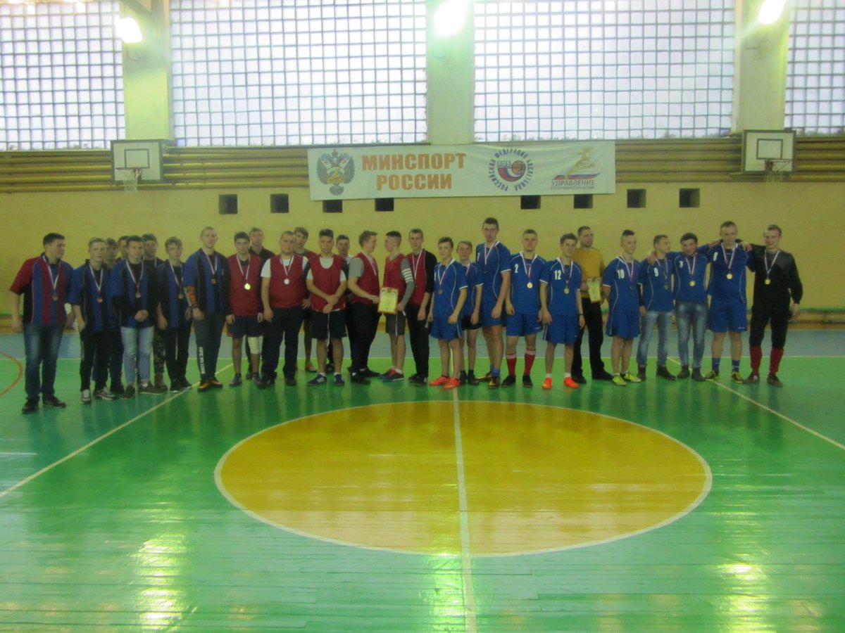 Unost_Rossii's tweet photo. 25 ноября 2017 года на базе спортивного зала Трубчевского профессионально-педагогического колледжа проведены областные соревнования по мини-футболу в зачет комплексной Спартакиады среди обучающихся ПОУ 2 группы Брянской области. https://t.co/nOdmdEcNfc https://t.co/TfZOx9DGNH