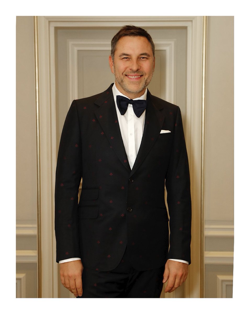gucci's tweet photo. To the @m2mtweets Winter Fundraising Dinner supporting the charity’s work in Africa, preventing mother-to-child transmission of HIV, @davidwalliams wore a Heritage suit with silk bee embroideries and white shirt from #GucciPreFall17 by #AlessandroMichele. https://t.co/rpp51ayfQN