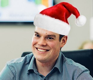 It's officially December! The count down to #Christmas begins now! Just look at how excited @DatabrokerDale is. 🎄 #1stDecember #Christmas
