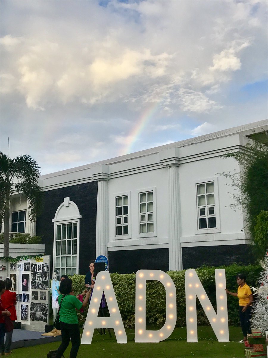itsmetelayski's tweet photo. There’s a double rainbow after the rain.  😍😭
@ADNChristmas Party

@mainedcm 
@aldenrichards02 

#ADNPaskoSaEnderun https://t.co/lQU66AQQe1