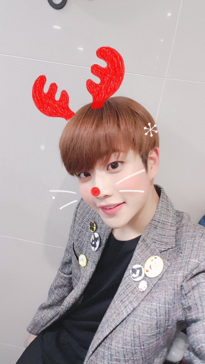 offclASTRO's tweet photo. 눈온댜~~♡ 
글쓴이 엠눈
#감기 #조심 https://t.co/W7Mf1EtO6r