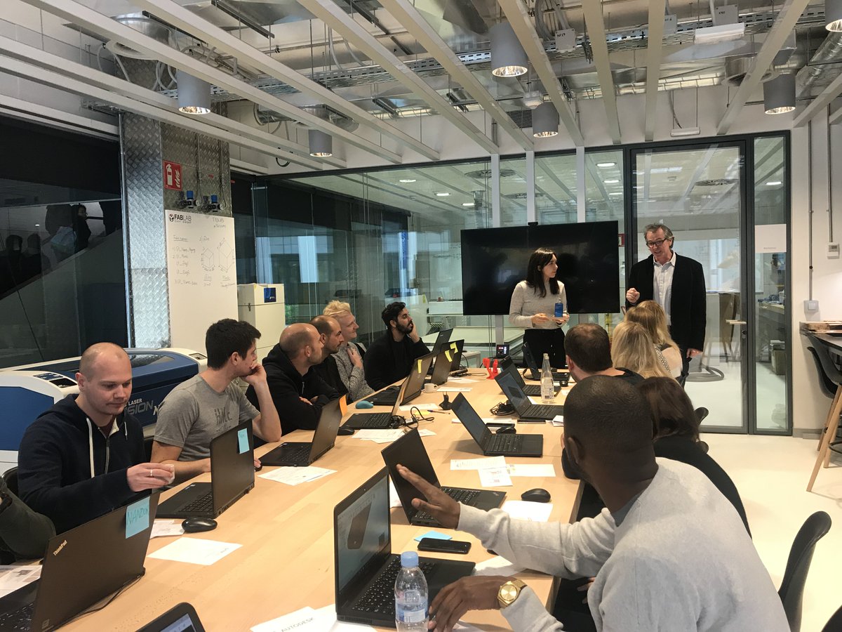 FabLabStQ's tweet photo. Third day with @autodesk in Fab Lab Sant Cugat, learning about #3dprinting & cnc #Autodesk #workinteam #lab #SantCugat #Barcelona https://t.co/njfNzCVAPq