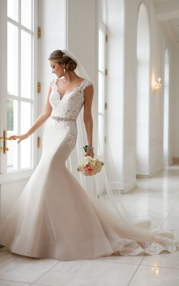 wbrautkleid's tweet photo. Mermaid-und-Meerjungfrau Brautkleid von Stella York , mehrere-groessen mehrere-farben  #Stella York  #brautkleider https://t.co/6cVE11Fv5I