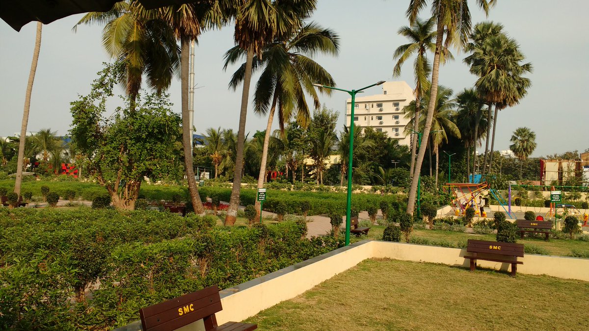 DevelopedSurat's tweet photo. #New_Garden @ #Althan - #Bhimrad #Canalroad , behind #MetroMall , #VIP_road #AthwaZone
Clicked by #FenilThakkar @OurSMC @CommissionerSMC https://t.co/AsehwHsH0f