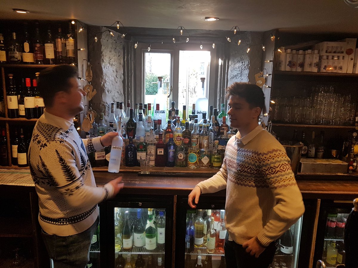 BabickaVodka's tweet photo. @TheTalbotMells. ...... loving the bar! 😁 https://t.co/ZD1cn7dwh0