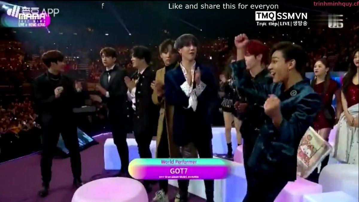 dogwithsuccess's tweet photo. Congratulations GOT7 won World Performer award
#MAMARedCarpet #2017MAMA https://t.co/vay8xOYEoh