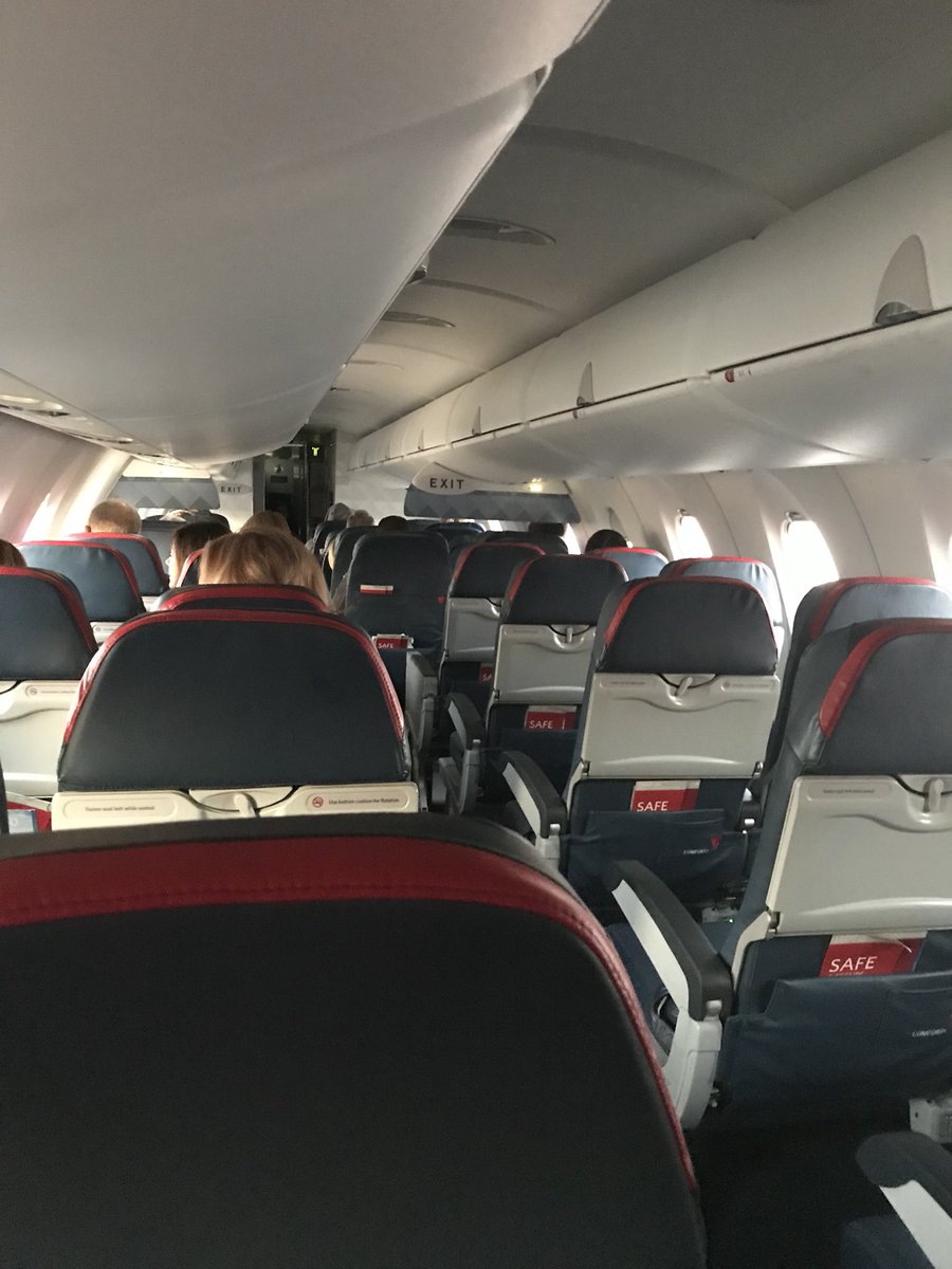 tallmeg35's tweet photo. Way to upgrade people @Delta #noperks #whyamiloyal https://t.co/x4n7MoCxxt