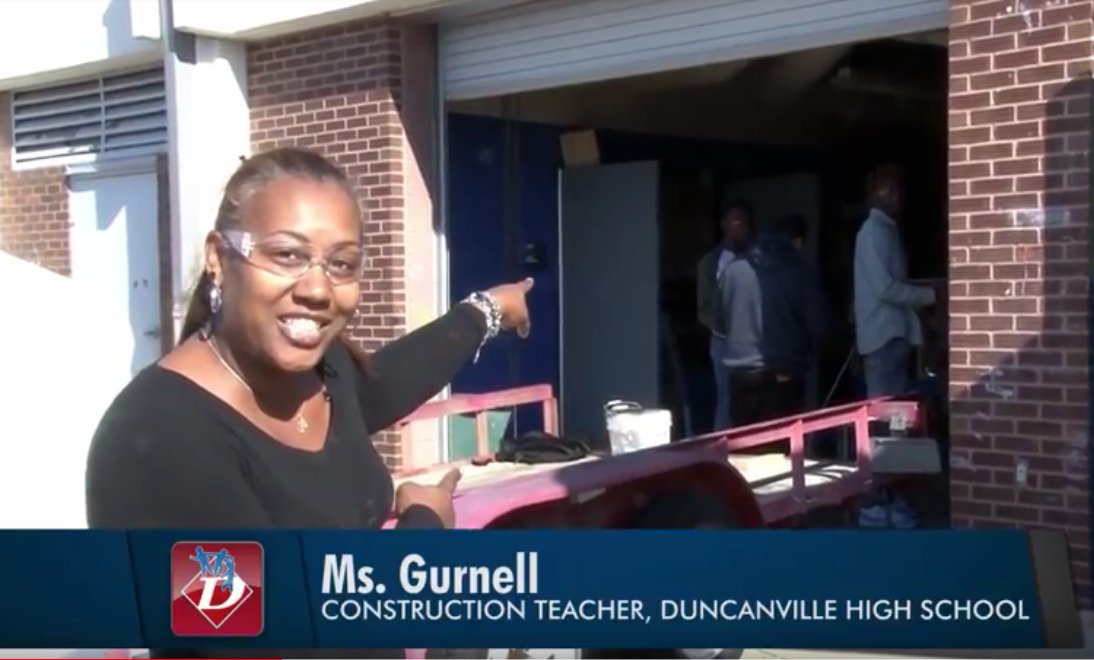 BuildYourFuture's tweet photo. It’s December 1st and Ms. Gurnell, the #Construction Teacher at @Duncanville_HS is ready to put us in the holiday spirit! Keep an eye out later for photos of the construction students’ float!
https://t.co/2o3XyJlQ65
#ConstructionStudents #Construction #Education https://t.co/dSqP8HY9AB