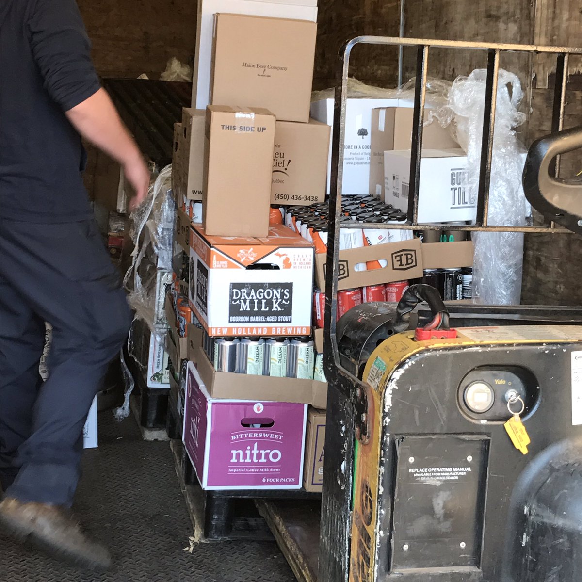 Good Morning #Framingham! Check out this exceptional pallet of beer we have for you today!! #deliveryday #hammerhasit