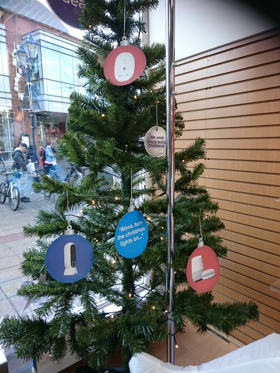 Maplin_SOL's tweet photo. #HOHOHO happy #FridayFeeling and #Happy1stofDecember we've got our #ChrismasTree up here @Maplin_SOL have you been good this year? Or naughty!  What #tech  will #FatherChristmas bring you and your love ones this year! We have plenty of #XmasGifts #instore and #online https://t.co/TDD3VRWbOu