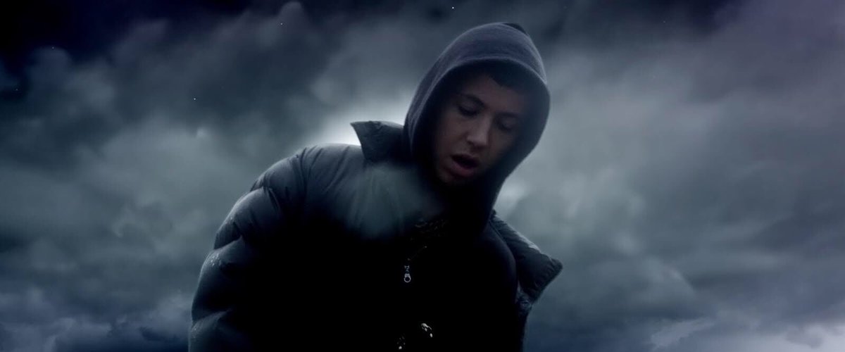 Alltof Hratt Music Video
04.12.17
😈