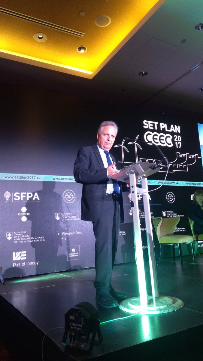 SFPA_SK's tweet photo. The very sucessful conference #SETplan17 #CEEC17 closed by state secretary Oľga Nachtmannová, director general Dominique Ristori, and RC SFPA Director Alexander Duleba. Huge THANK YOU to our co-organizers: European Commission and CVTI SR. See you on #CEEC18! https://t.co/8eqAuQFDyy