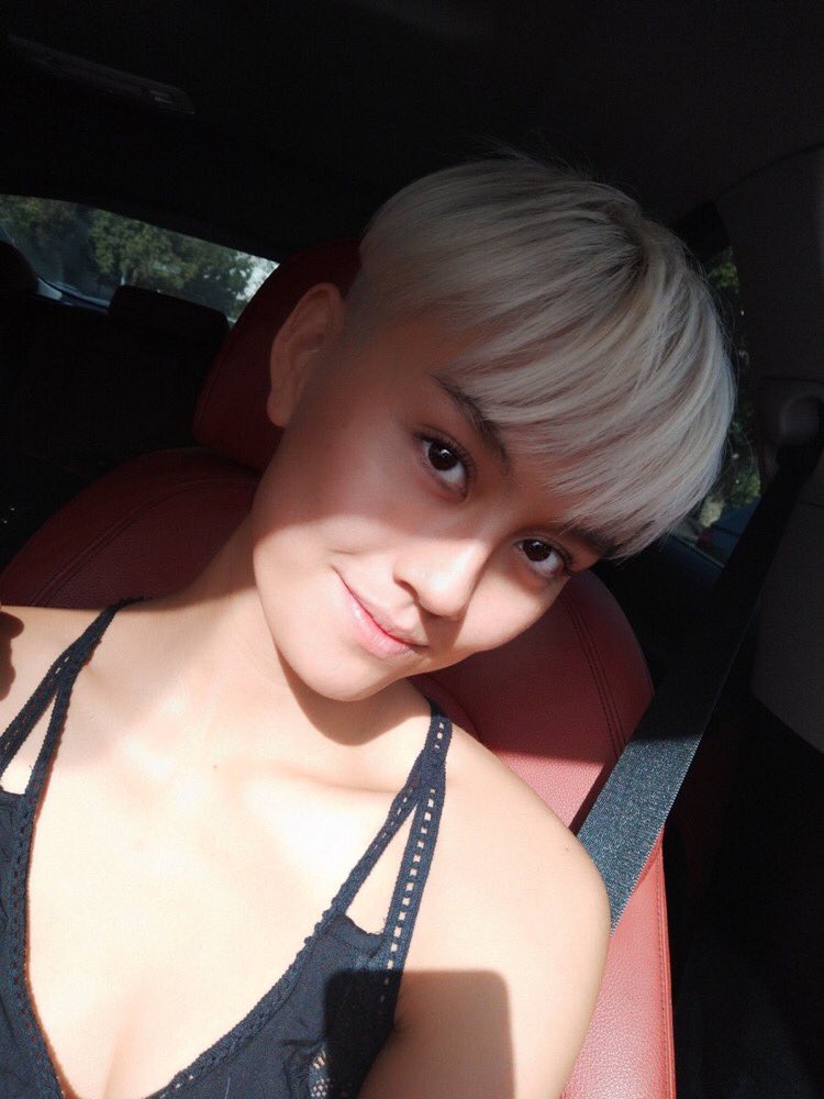 BushmanOnAir's tweet photo. Happy Friday #AgnezMo 👋🏾 
We can't wait to meet @TheEllenShow 😉 
Team @agnezmo https://t.co/a6iBTQpVKt