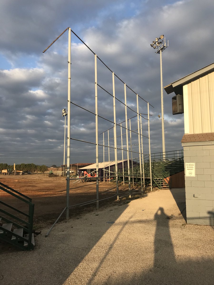 EvermanBaseball's tweet photo. Bye Bye Old Backstop!!!! #turfbaseball https://t.co/mQ5VPJebjm
