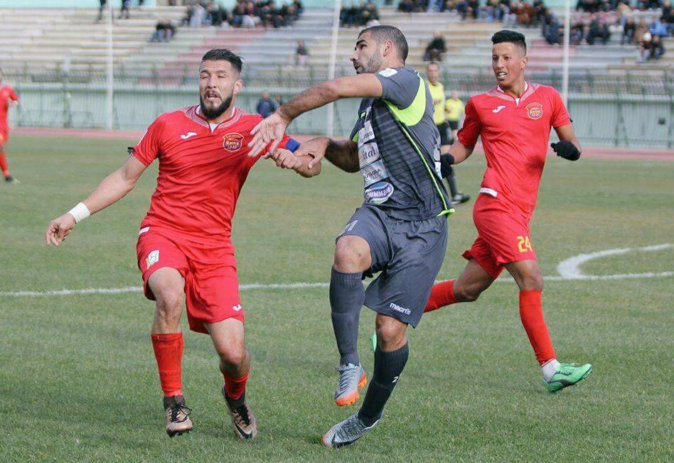 mobofficiel54's tweet photo. #CABMOB
24' les Crabes subissent le jeu. Nous attendons une réaction dans l'immédiat de nos joueurs. 
#MOBEJAIA #BEJAIA #KABYLIE #BERBERE #ALGERIE #football #NEIGE https://t.co/b0DBsxN38e