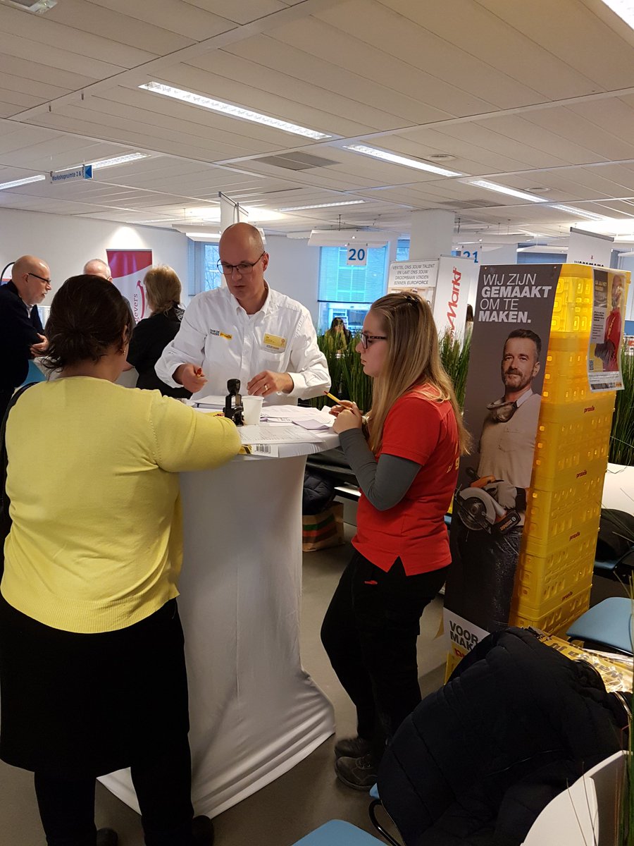 MarionMooij's tweet photo. Een mooie middag op onze banenmarkt Horeca &amp; Detailhandel #wsputmi #Utrecht https://t.co/k4LH8XgNMu