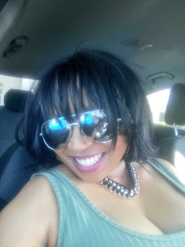 ZarciaZA's tweet photo. Giving the fro a break! Thank you @KeneMphutlane for this wig! I Loooooove it so much! Your service is great and super affordable! ๐๐๐. #GirlTalkZA #TwitterPlug https://t.co/t32UDQy2DO